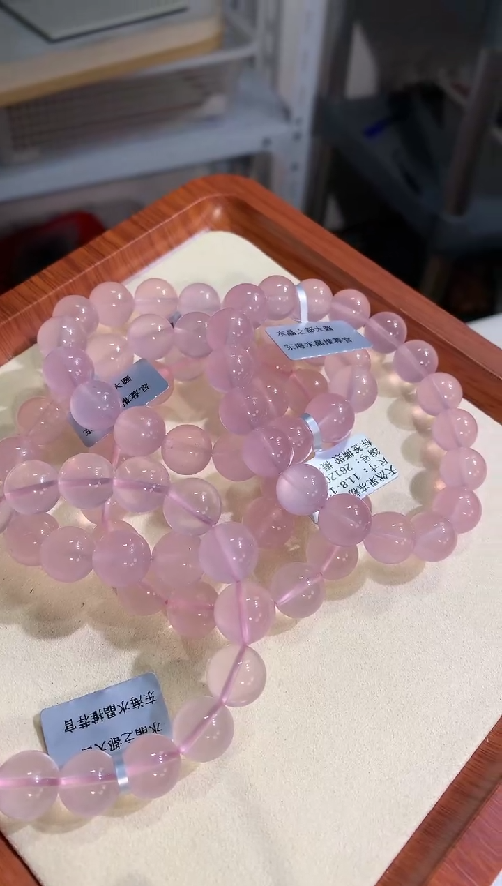【闪购商品】水晶手链未镶嵌11.8-12mm粉水晶手链多样性发其一
