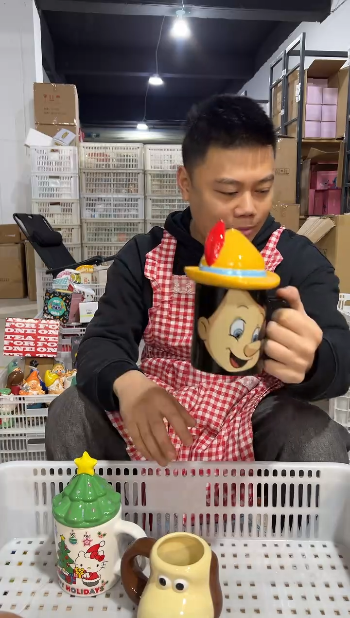 【闪购商品】杯陶瓷匹诺曹带盖杯