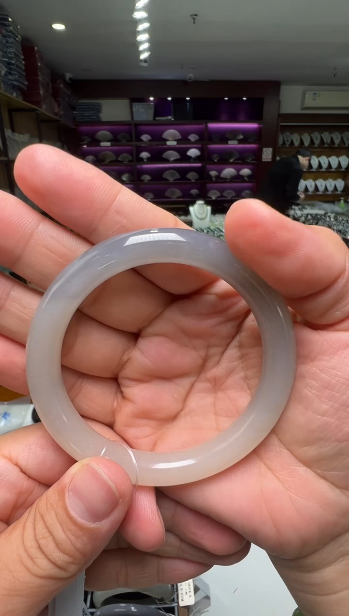 【闪购商品】和田玉手镯未镶嵌56-57半山水（生长纹）