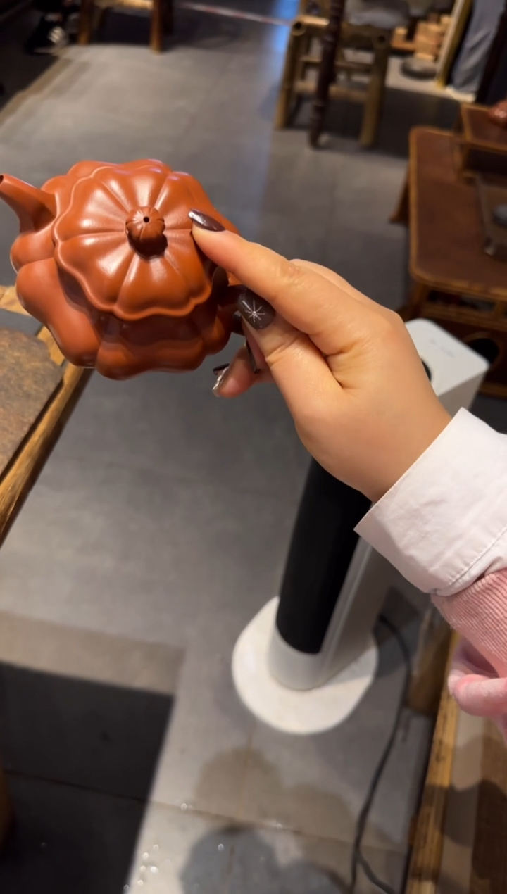【闪购商品】紫砂茶壶葵仿古 朱泥