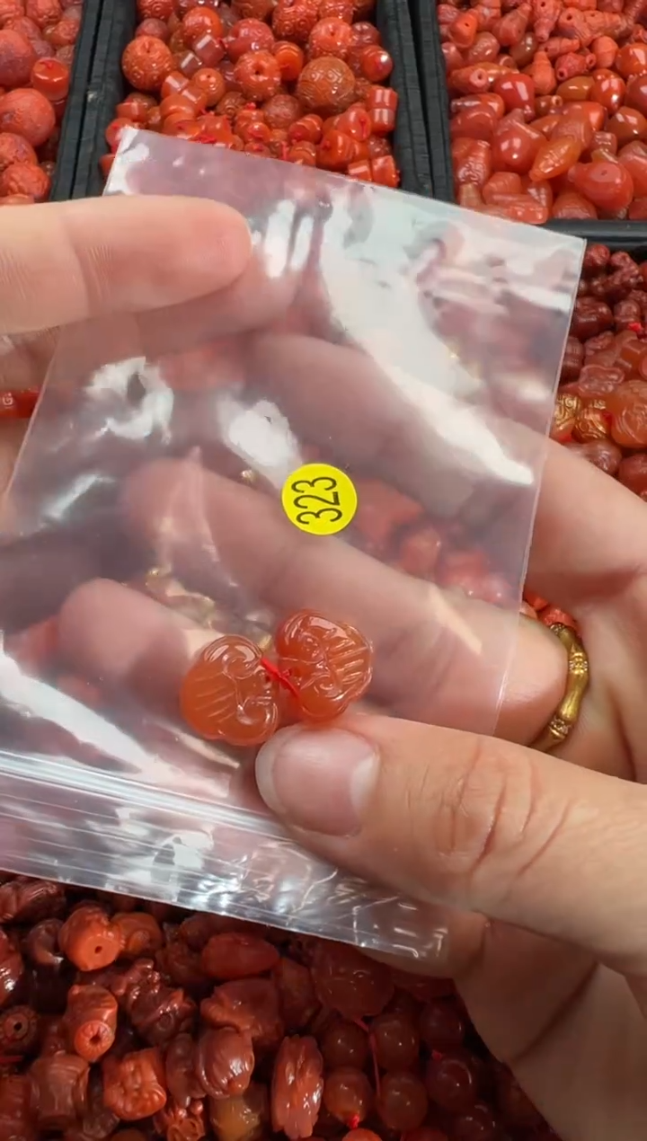 【闪购商品】南红玛瑙颈饰未镶嵌1