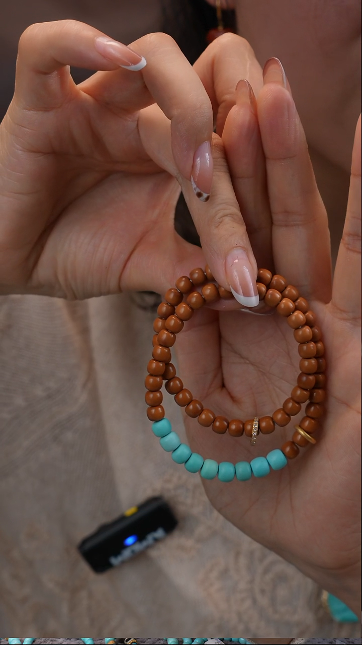 18K金镶嵌绿松石手链1111