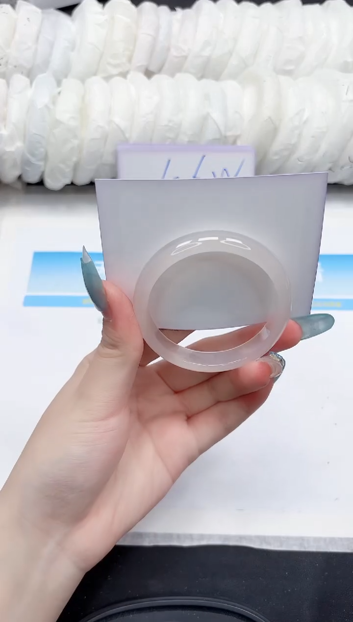 石英质玉手镯未镶嵌145-51