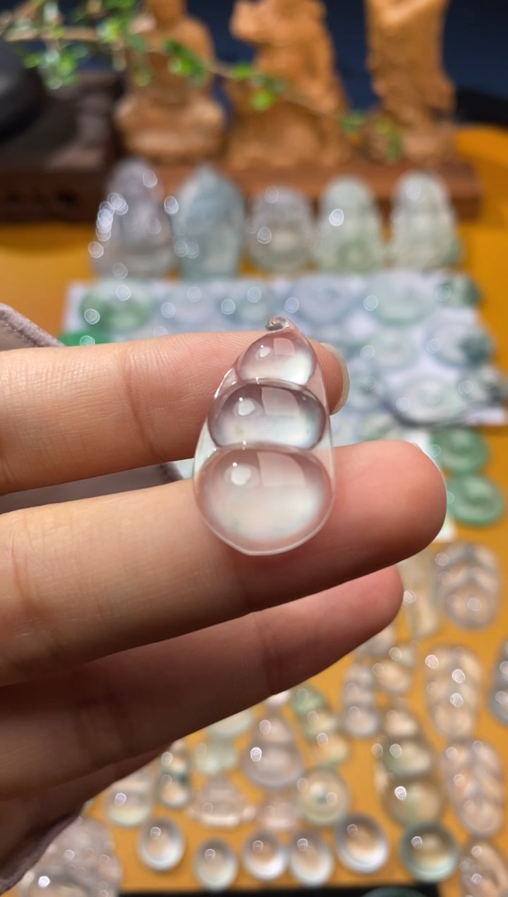 翡翠未镶嵌颈饰福豆27.4*14.6*4.5