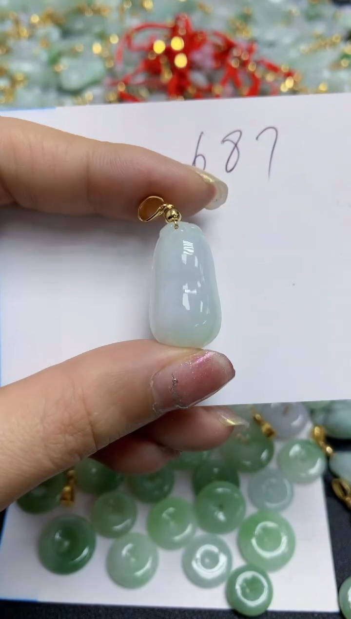 【闪购商品】翡翠颈饰合金天然翡翠A货