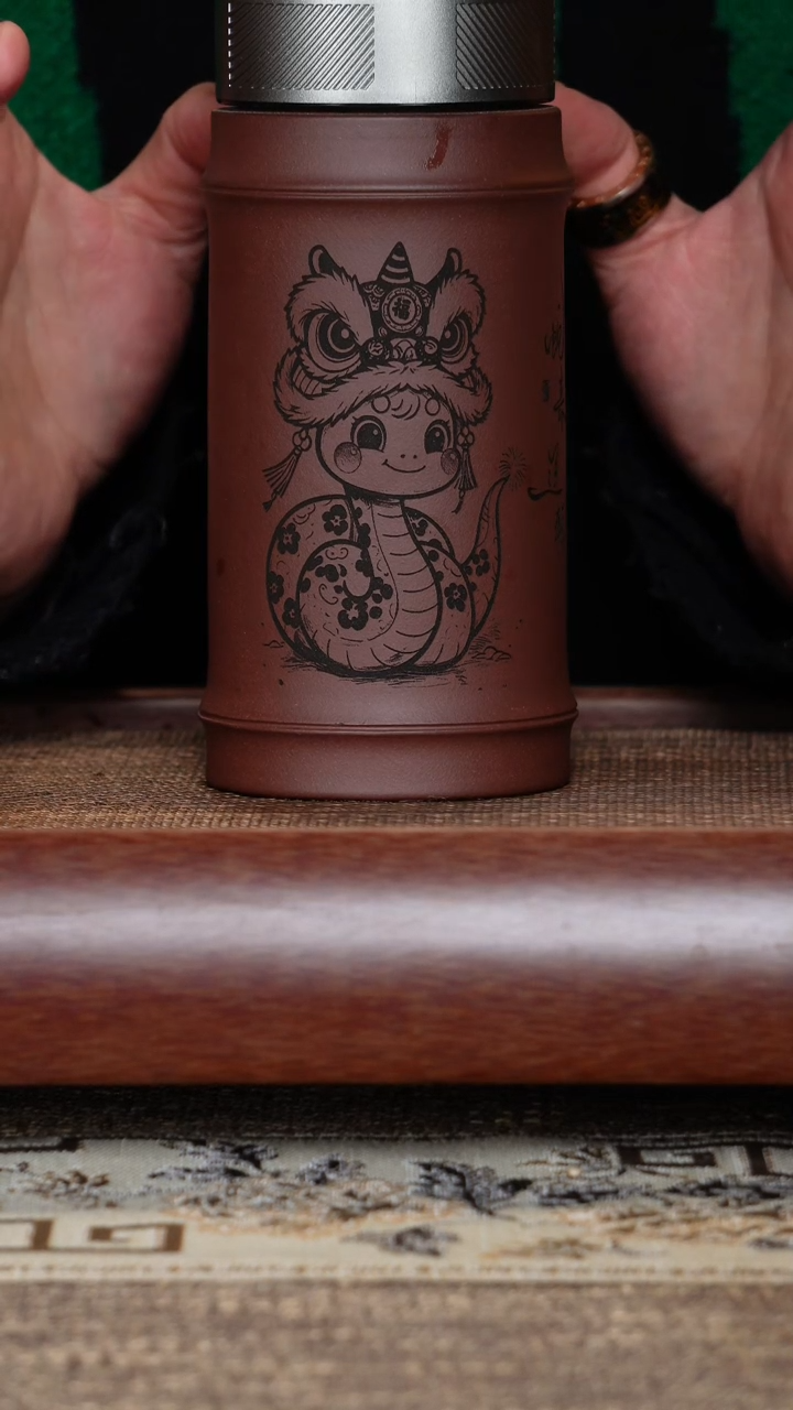 【闪购商品】紫砂茶杯蛇来运转紫砂保温杯