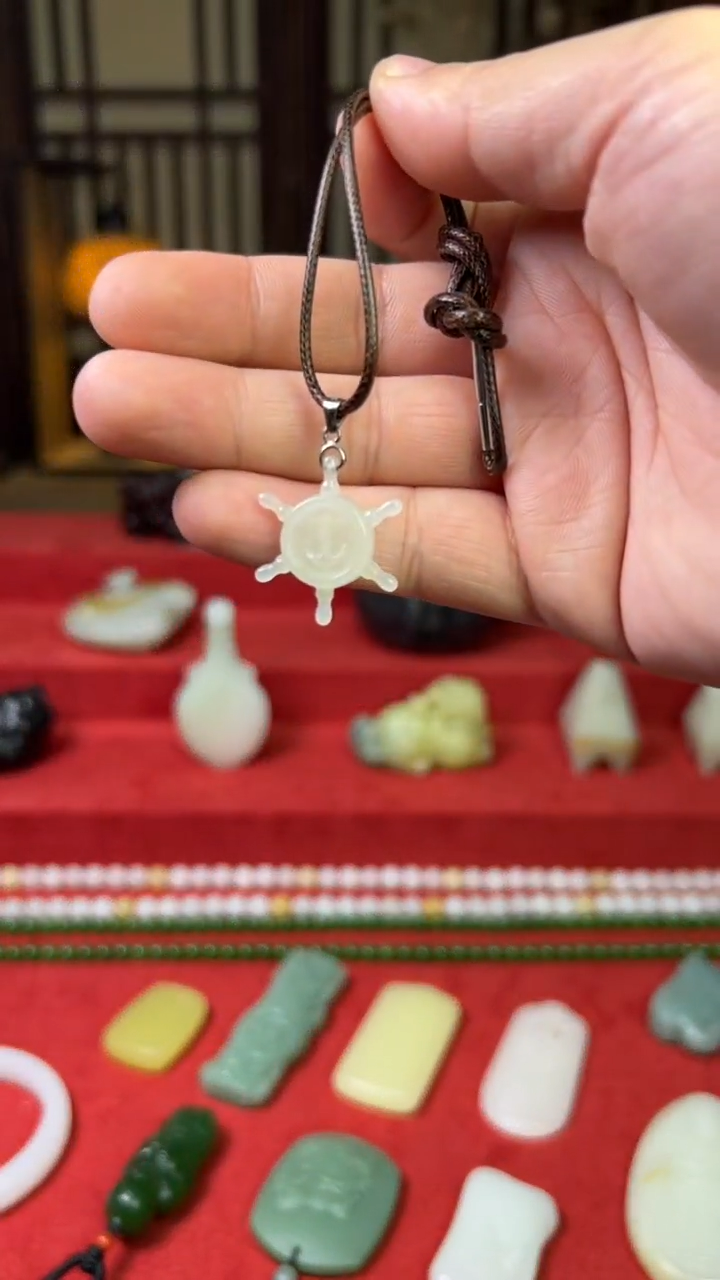 未镶嵌和田玉挂件逛*白玉挂件