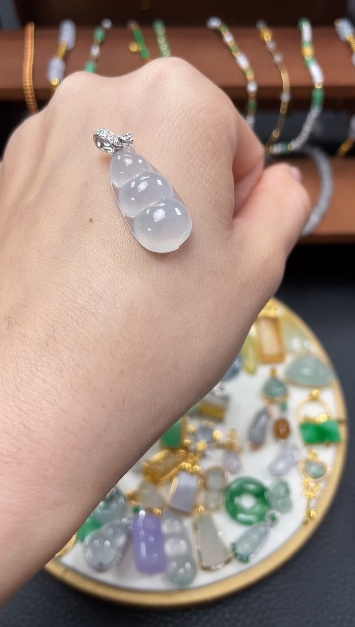 【闪购商品】翡翠吊坠(不含链)18K金镶嵌一个 JK318