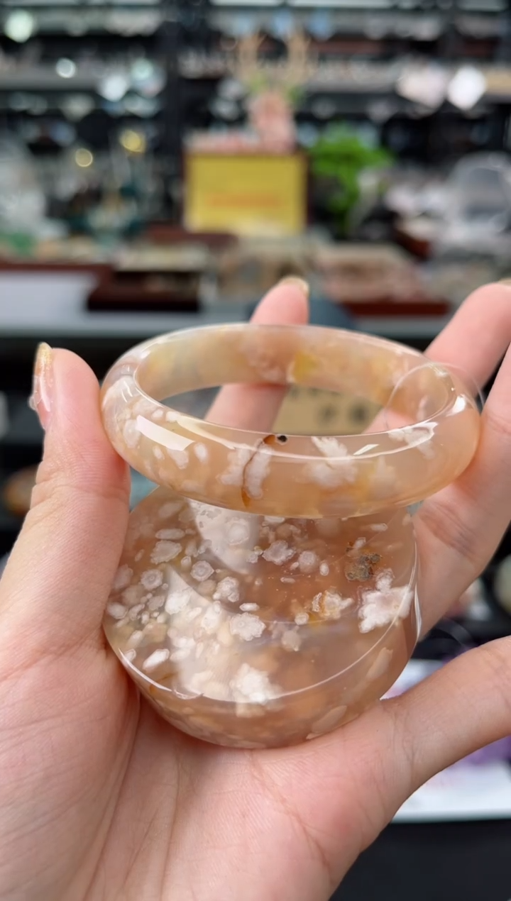 【闪购商品】石英质玉手镯未镶嵌54圈口（赠送镯心）6572038