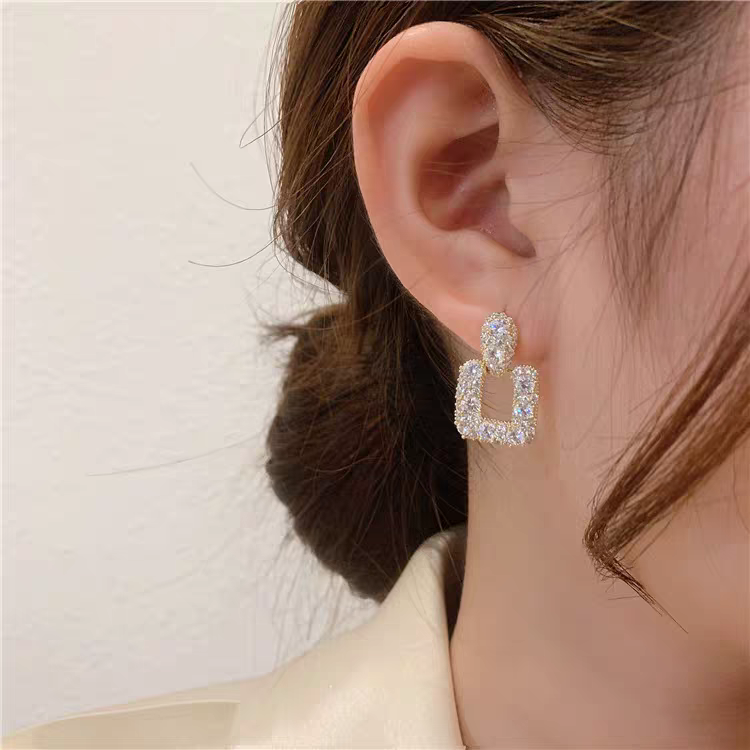 铜合金耳饰 气质轻奢百搭简约优雅精致网红设计师耳环F3030