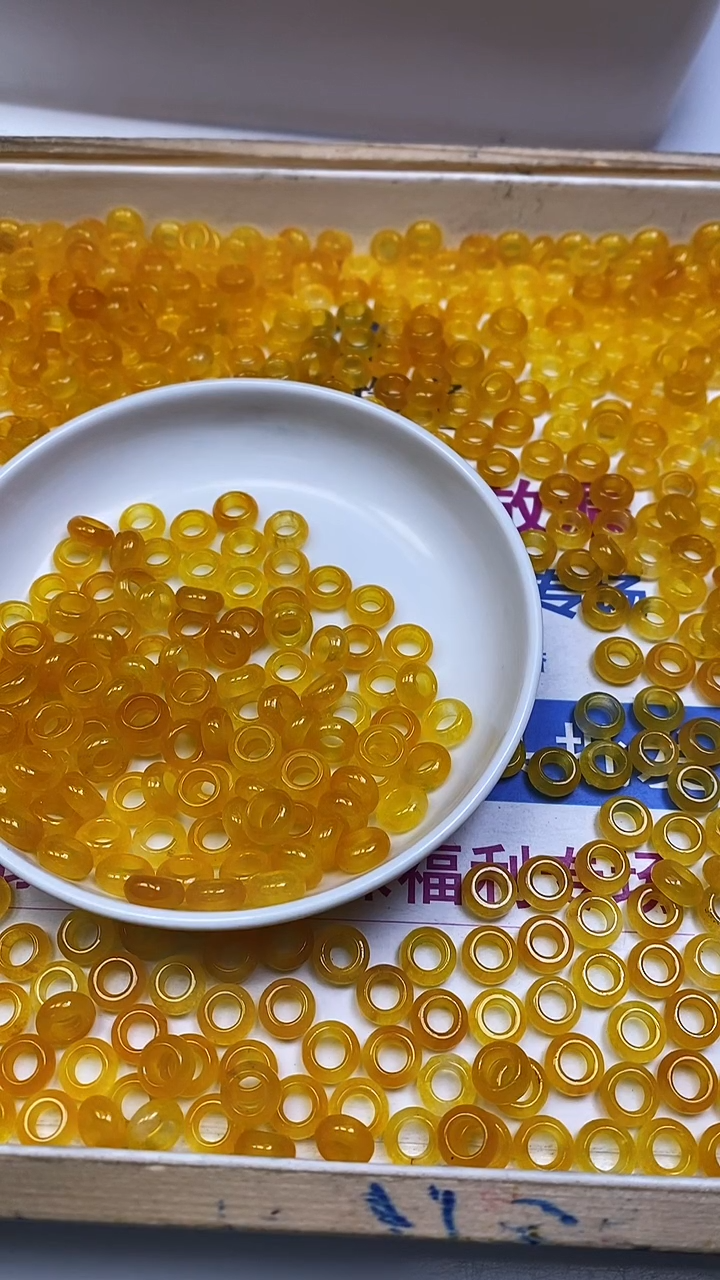 未镶嵌散珠玛瑙/玉髓M928鸡油黄甜甜圈10*6mm10颗5元