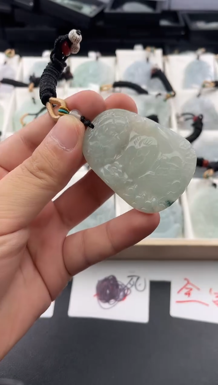 颈饰未镶嵌翡翠....8/28/.338