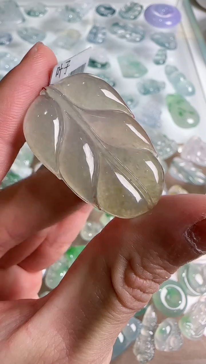 【闪购商品】翡翠吊坠(不含链)未镶嵌··