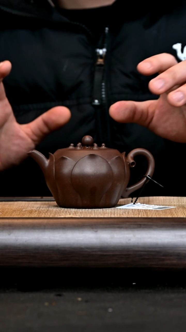 【闪购商品】紫砂茶壶PH15909 莲子 紫泥