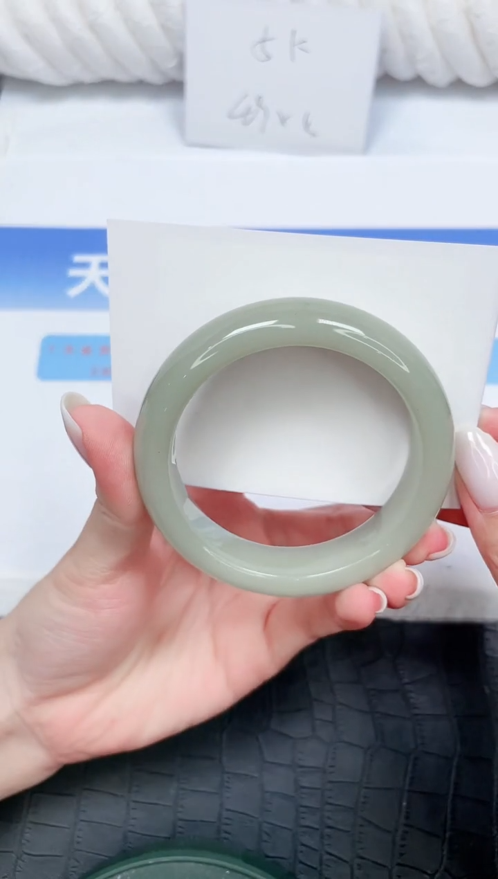 石英质玉手镯未镶嵌79-58