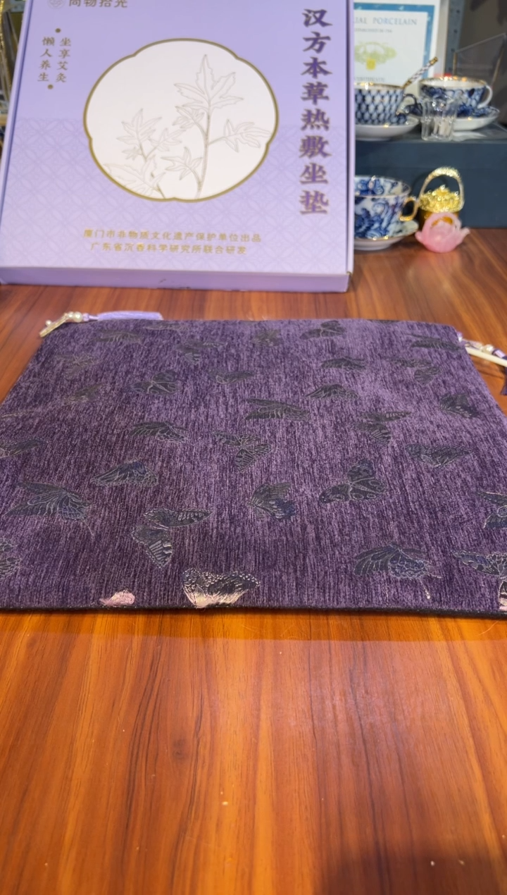 31蝶生好运坐垫