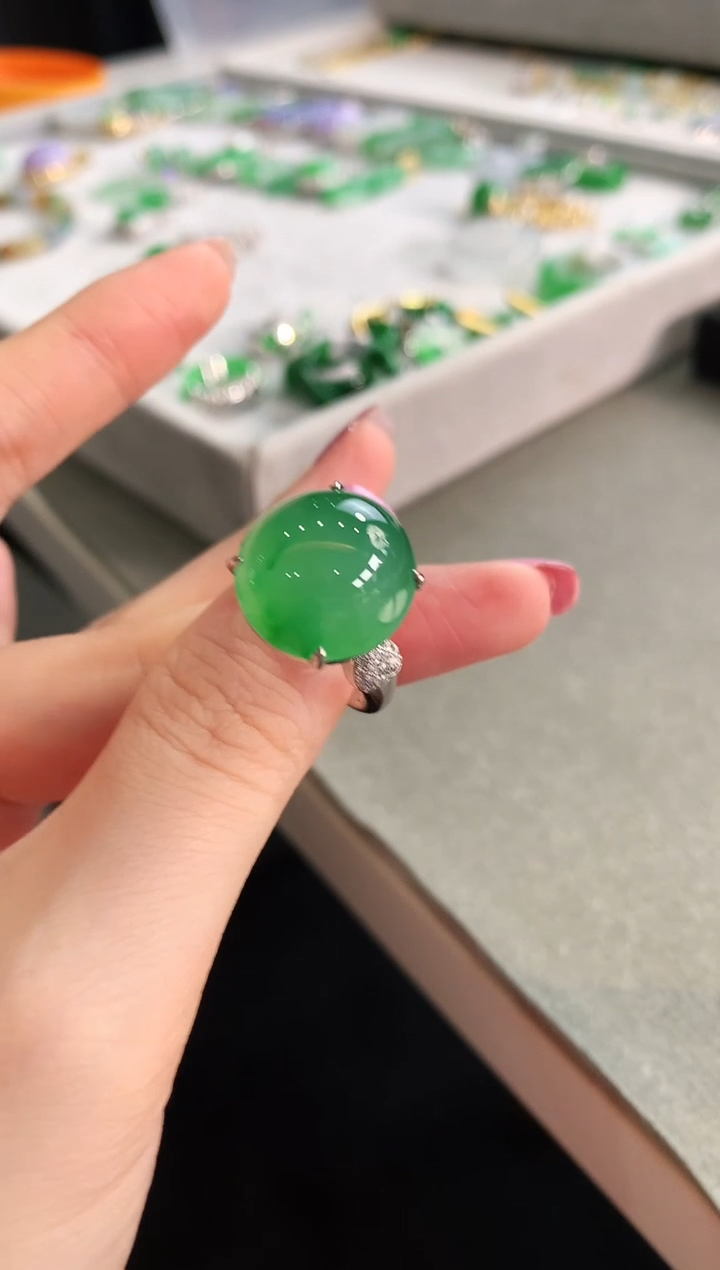 【闪购商品】翡翠戒指18K金镶嵌手饰