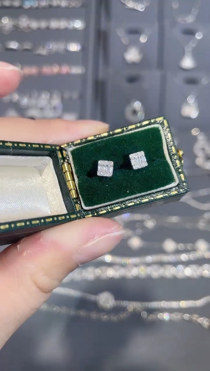耳钉18K金镶嵌钻石【富恩珠宝】18k 方糖耳钉 