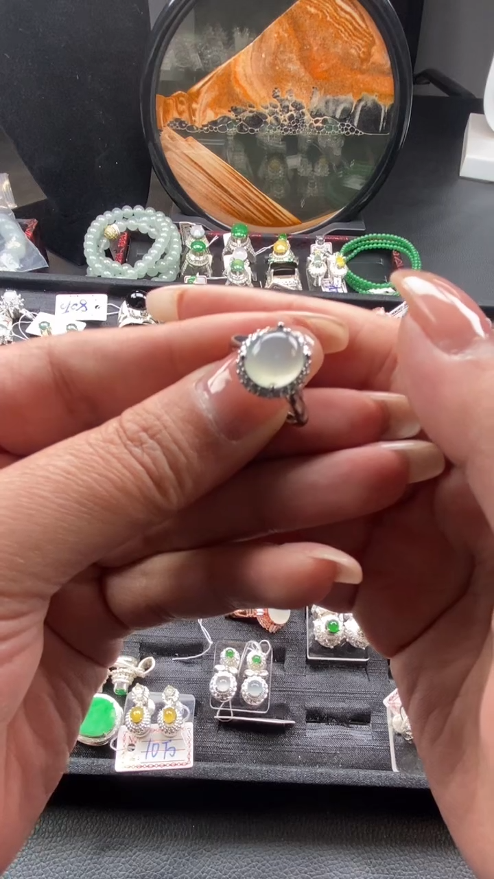 【闪购商品】翡翠戒指银S925镶嵌天然缅甸A货翡翠