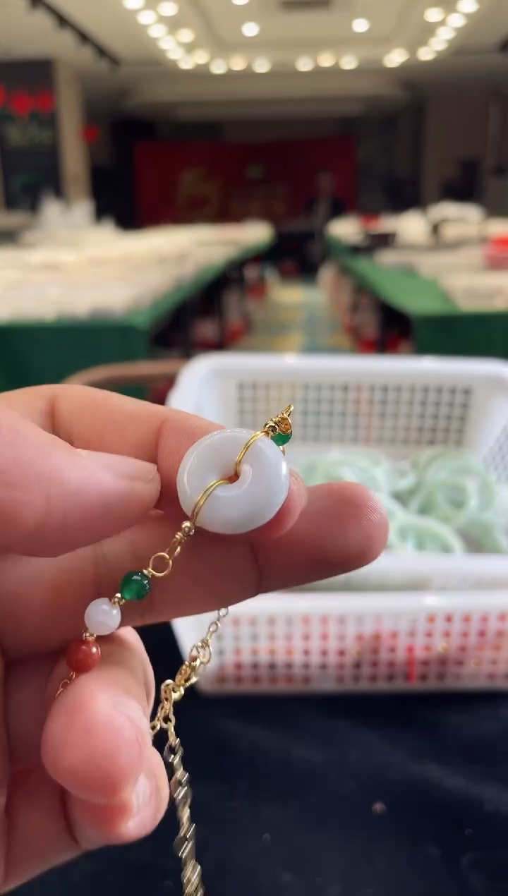【闪购商品】翡翠手链未镶嵌平安扣手链