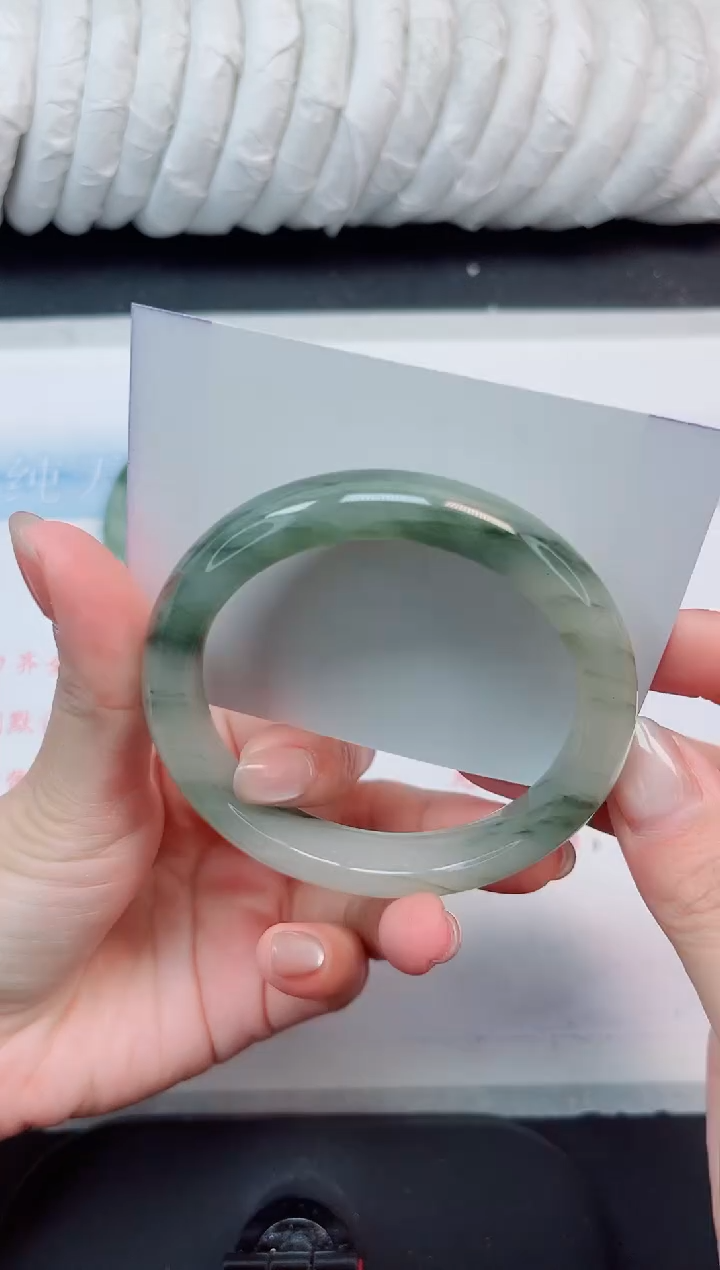 【闪购商品】石英质玉手镯未镶嵌65#57.8