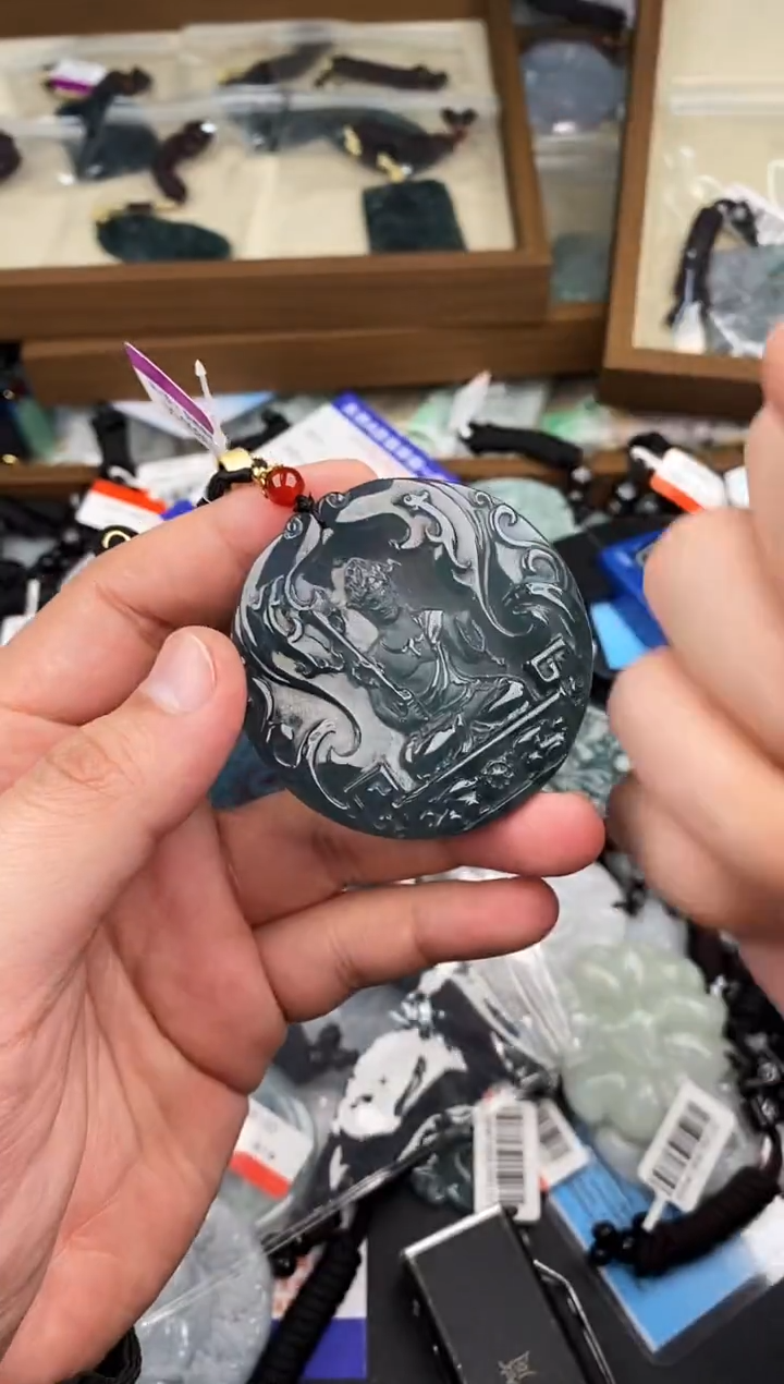 【闪购商品】翡翠颈饰未镶嵌   天然翡翠，一物一图