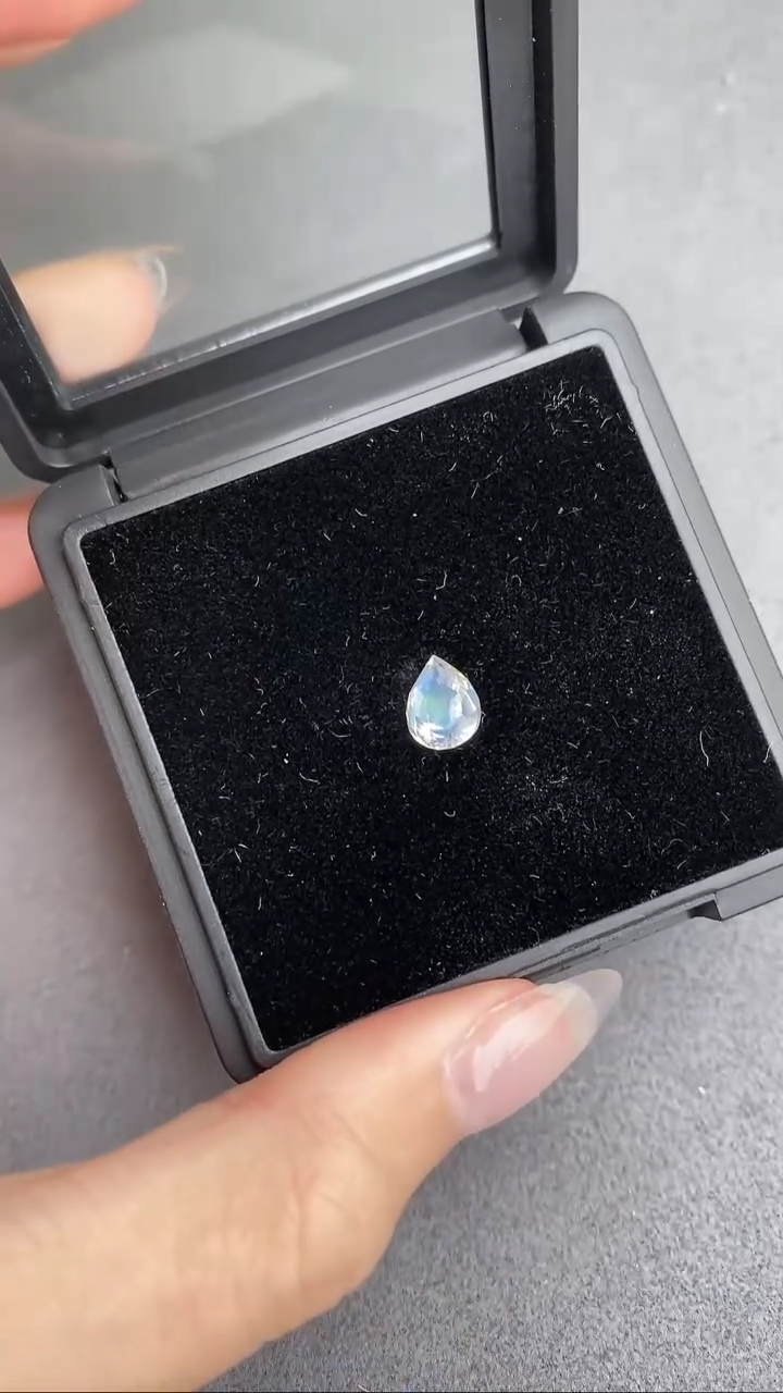 【闪购商品】月光石裸石未镶嵌1.3CT-------