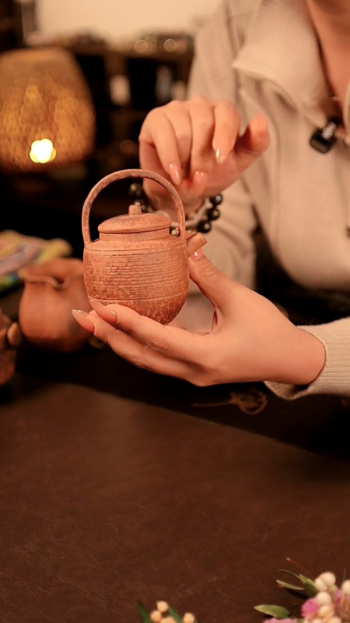 【闪购商品】闪购冲冲冲 粗陶提梁壶