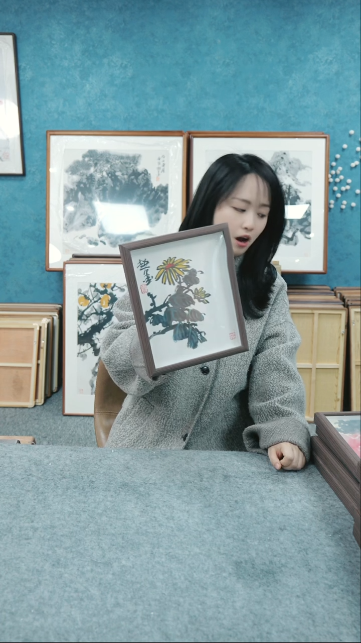 【闪购商品】国画10寸本土老师木质摆台