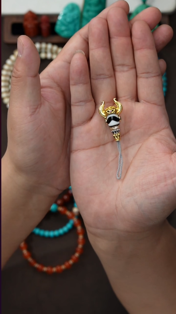 玛瑙/玉髓（覆膜）配珠V****a玛瑙配饰