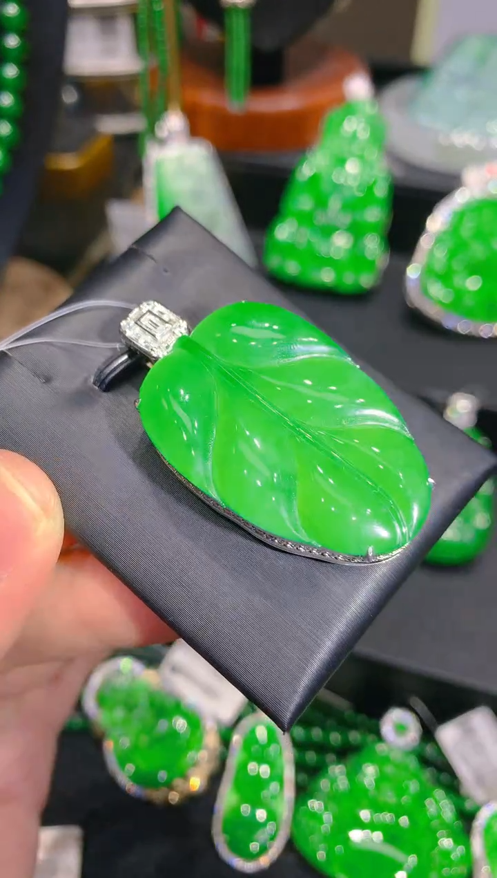 【闪购商品】翡翠颈饰银S925镶嵌62一季