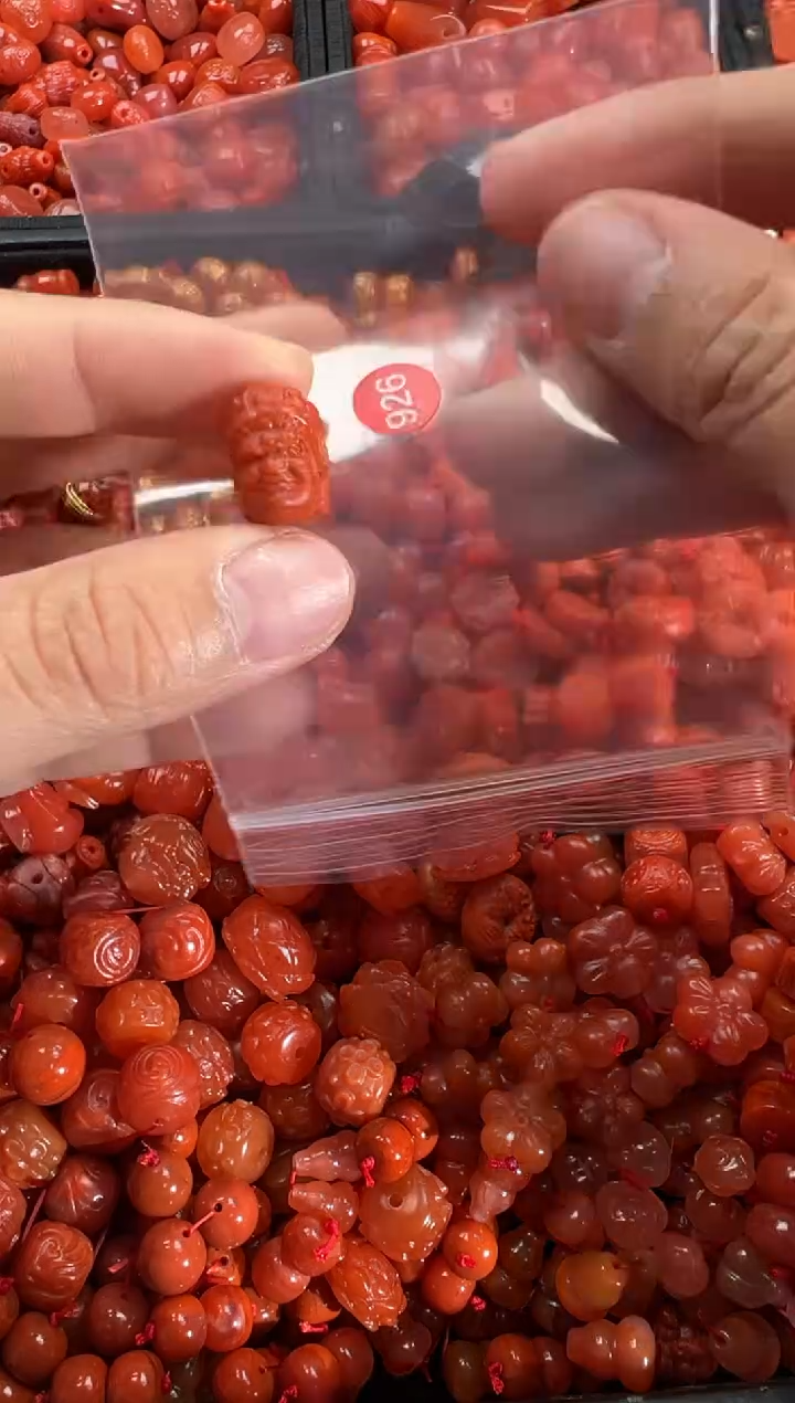 【闪购商品】南红玛瑙颈饰未镶嵌1