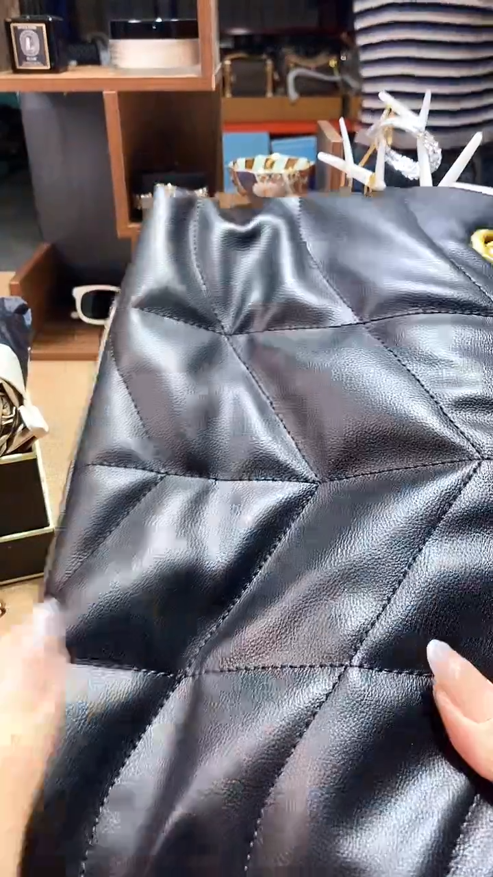 瓷片碗碟好物一件不留@@1