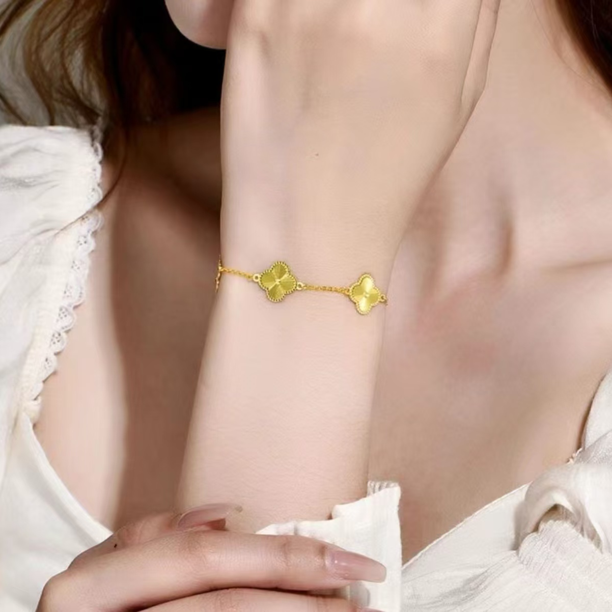 合金手链 2024新款四叶草手链轻奢气质时尚百搭经典精美可调节