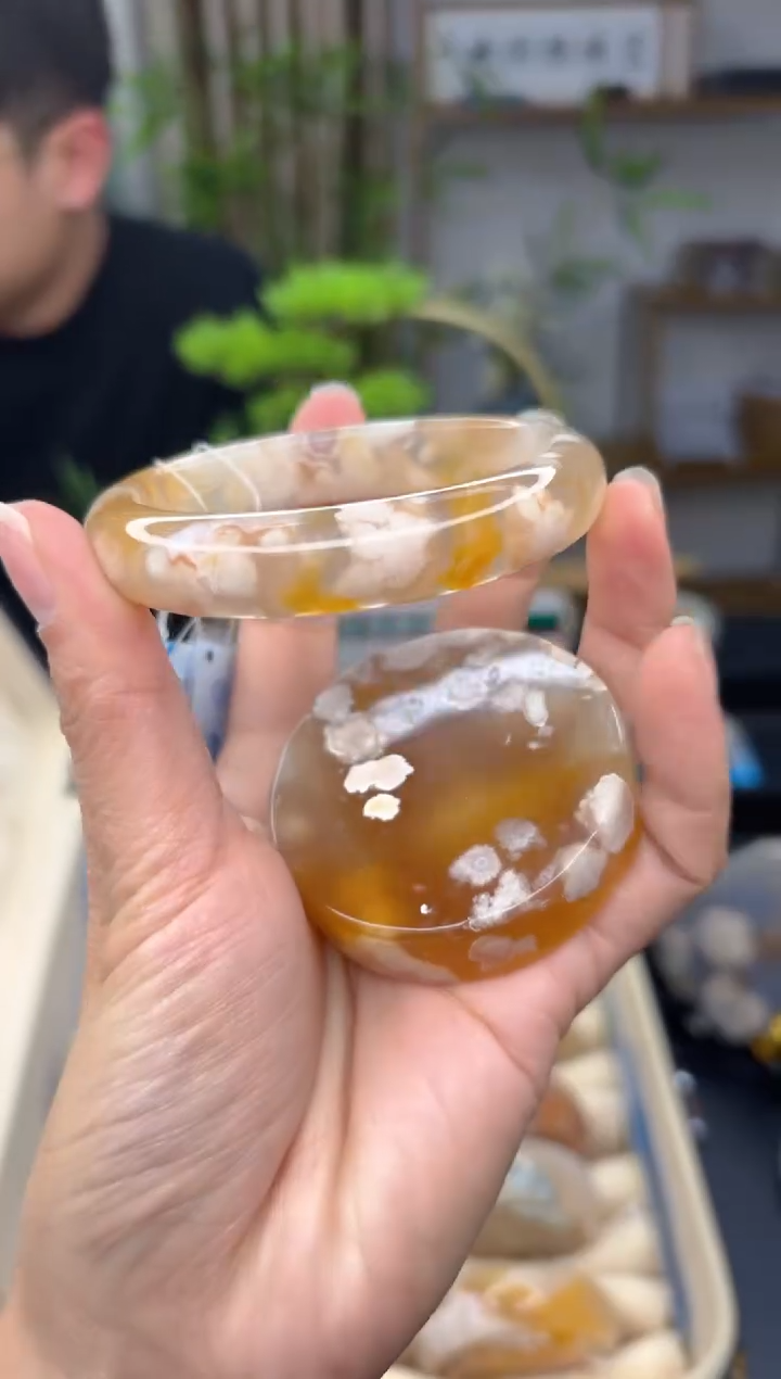 【闪购商品】石英质玉手镯未镶嵌C524(56圈赠送镯心)