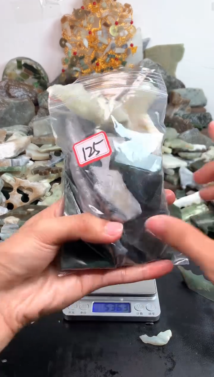 未镶嵌和田玉摆件125