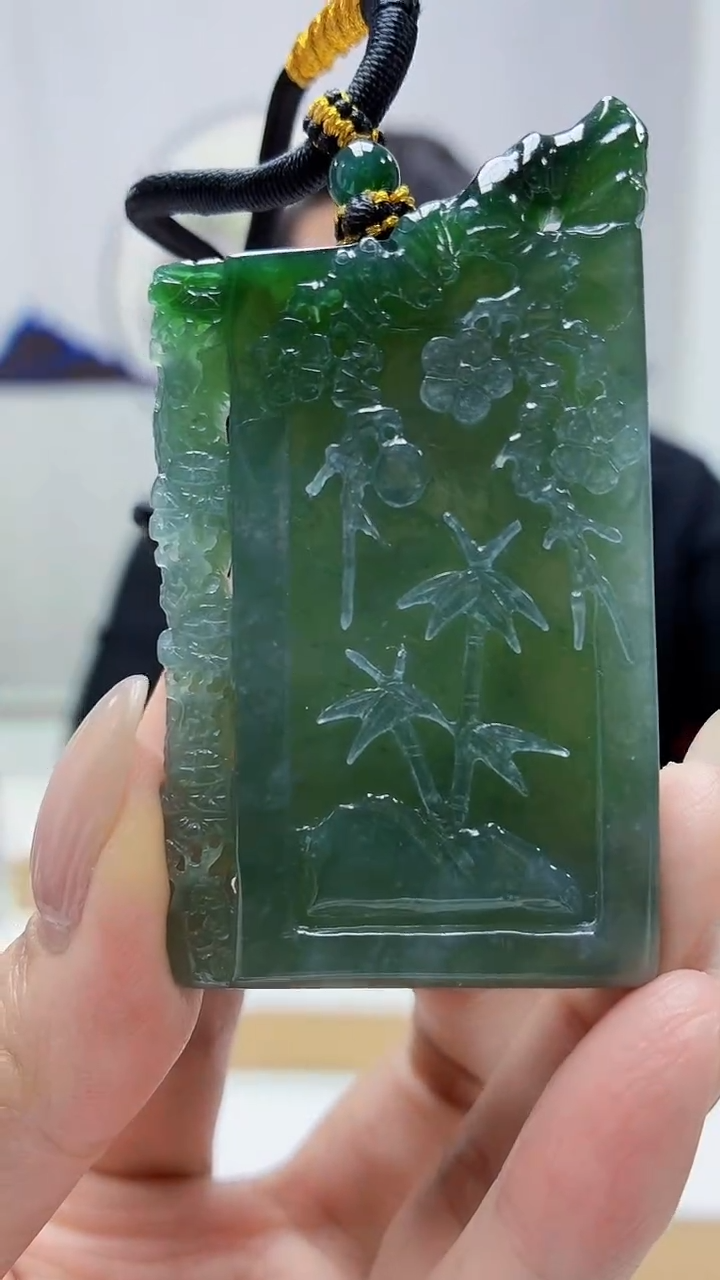 未镶嵌定制翡翠盛***理5060MM-毛货挂件