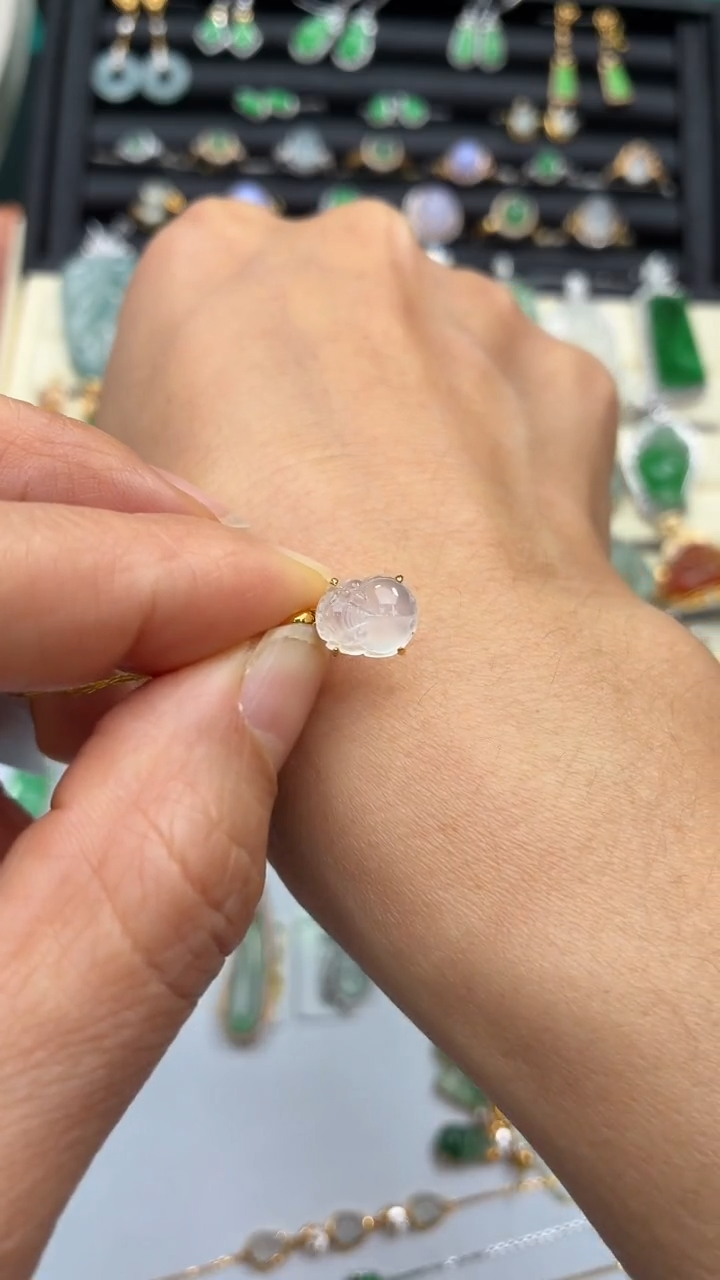 颈饰18K金镶嵌翡翠天然翡翠A货