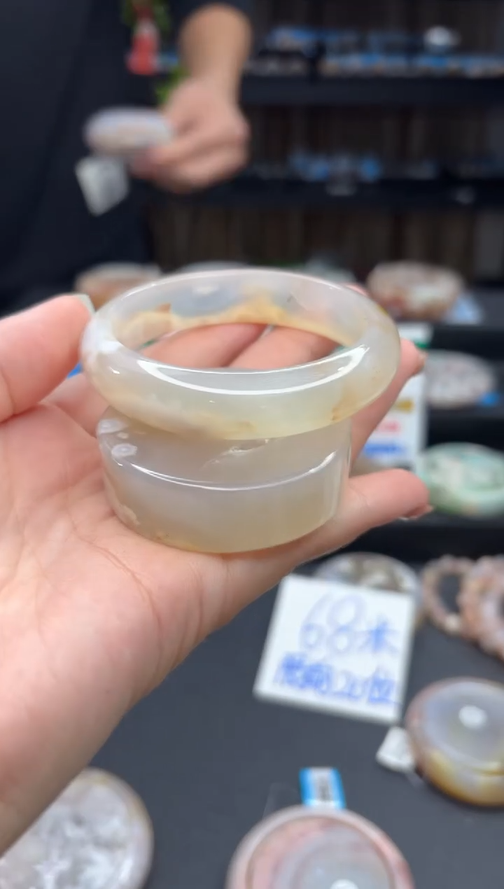 【闪购商品】石英质玉手镯未镶嵌6（54圈赠送镯心）