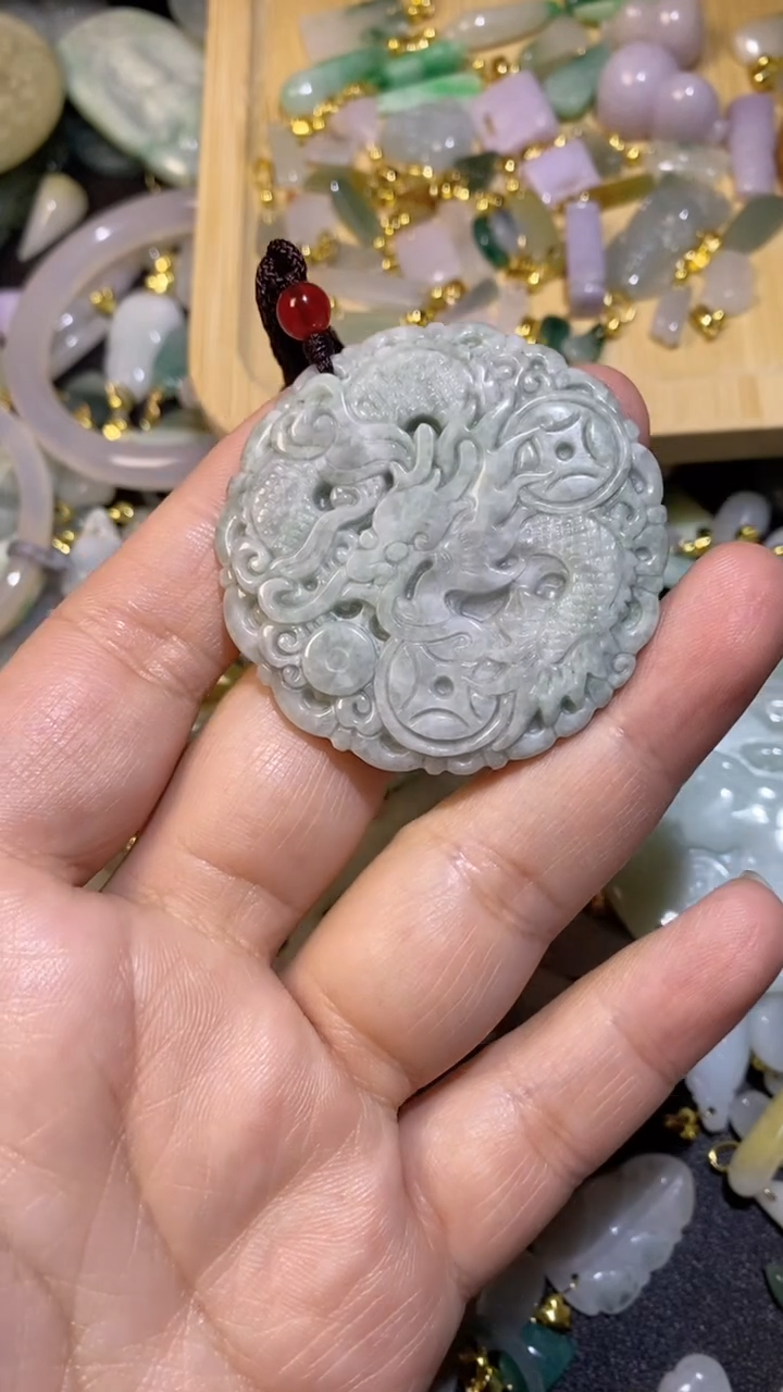 【闪购商品】翡翠颈饰未镶嵌/13513544