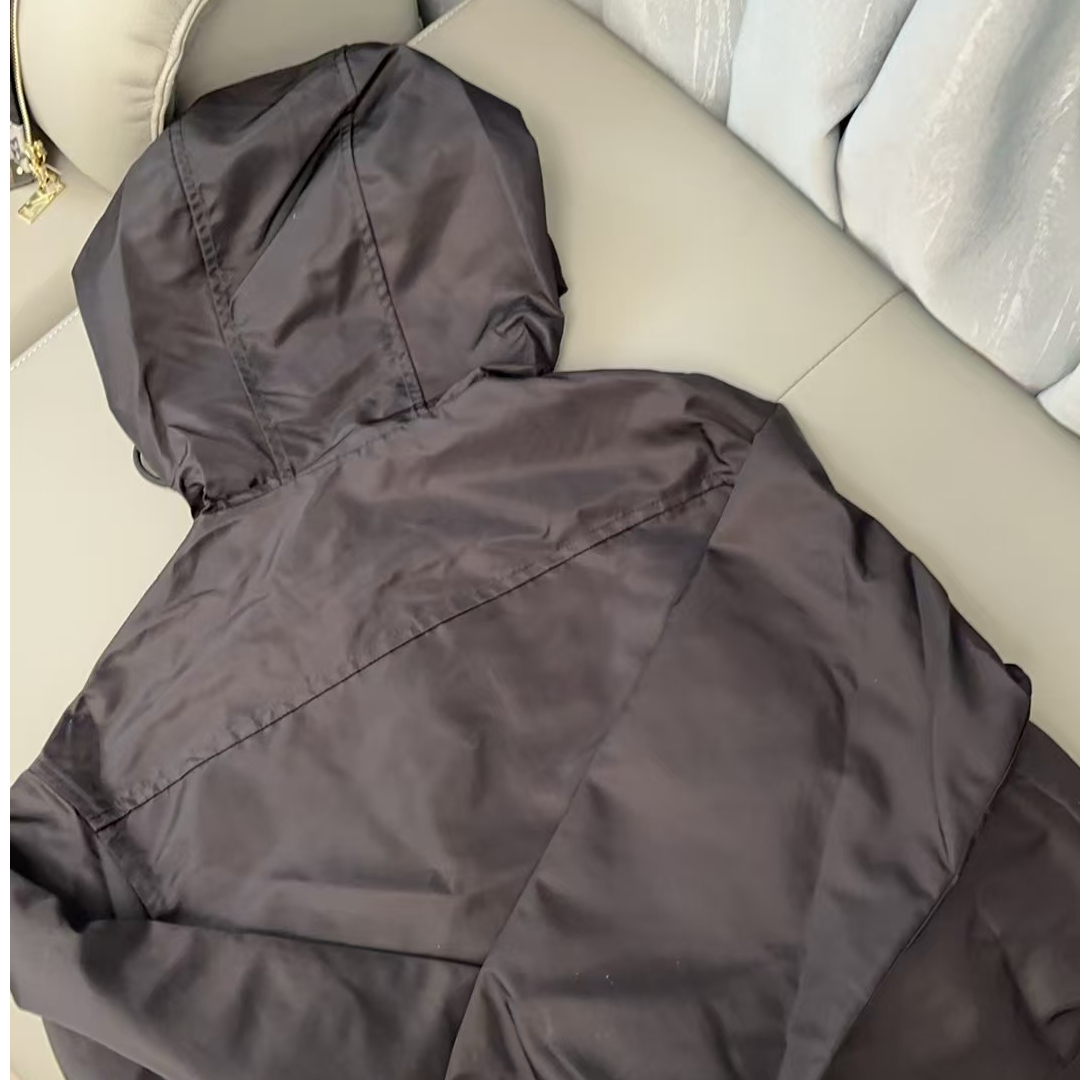 A083 黑色连帽冲锋衣男女同款