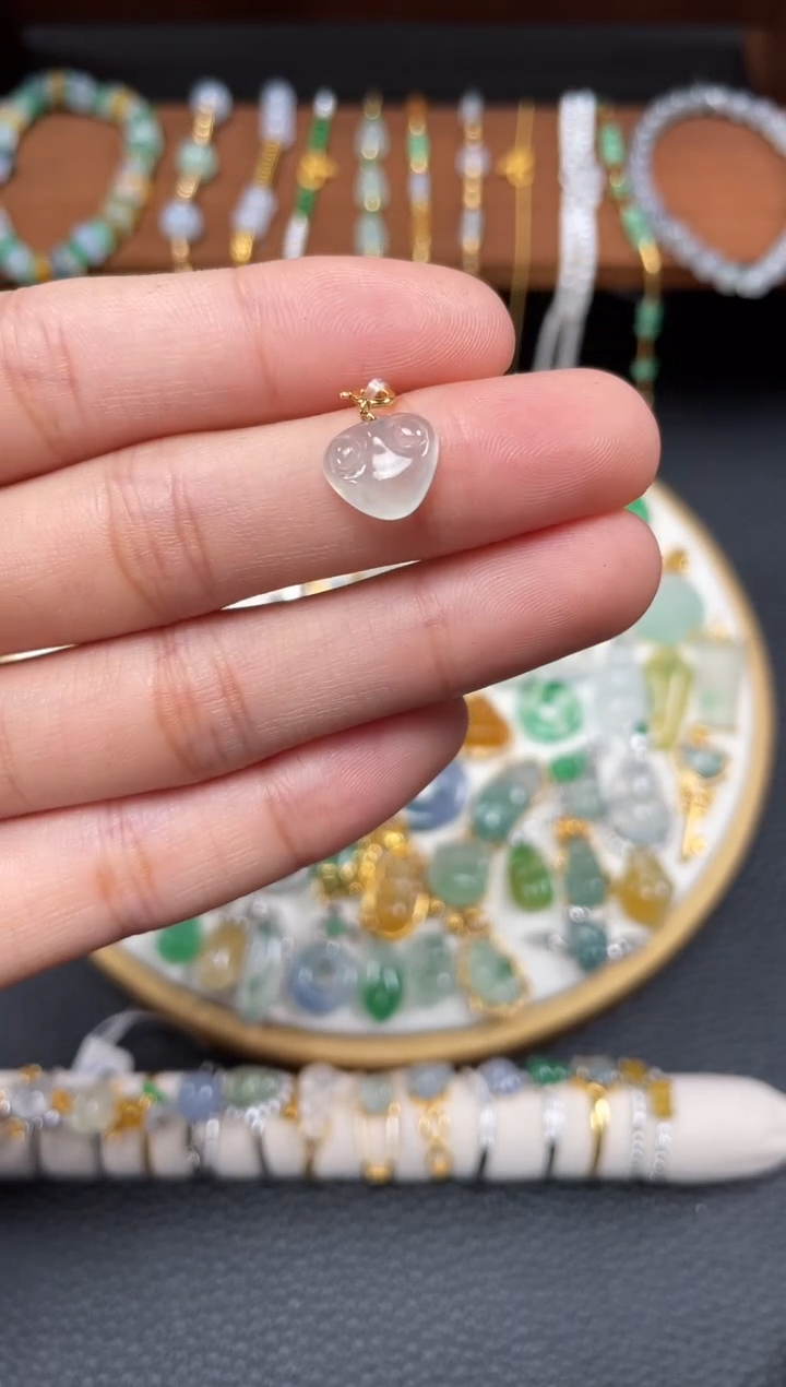 【闪购商品】翡翠吊坠(不含链)18K金镶嵌一个  JK425