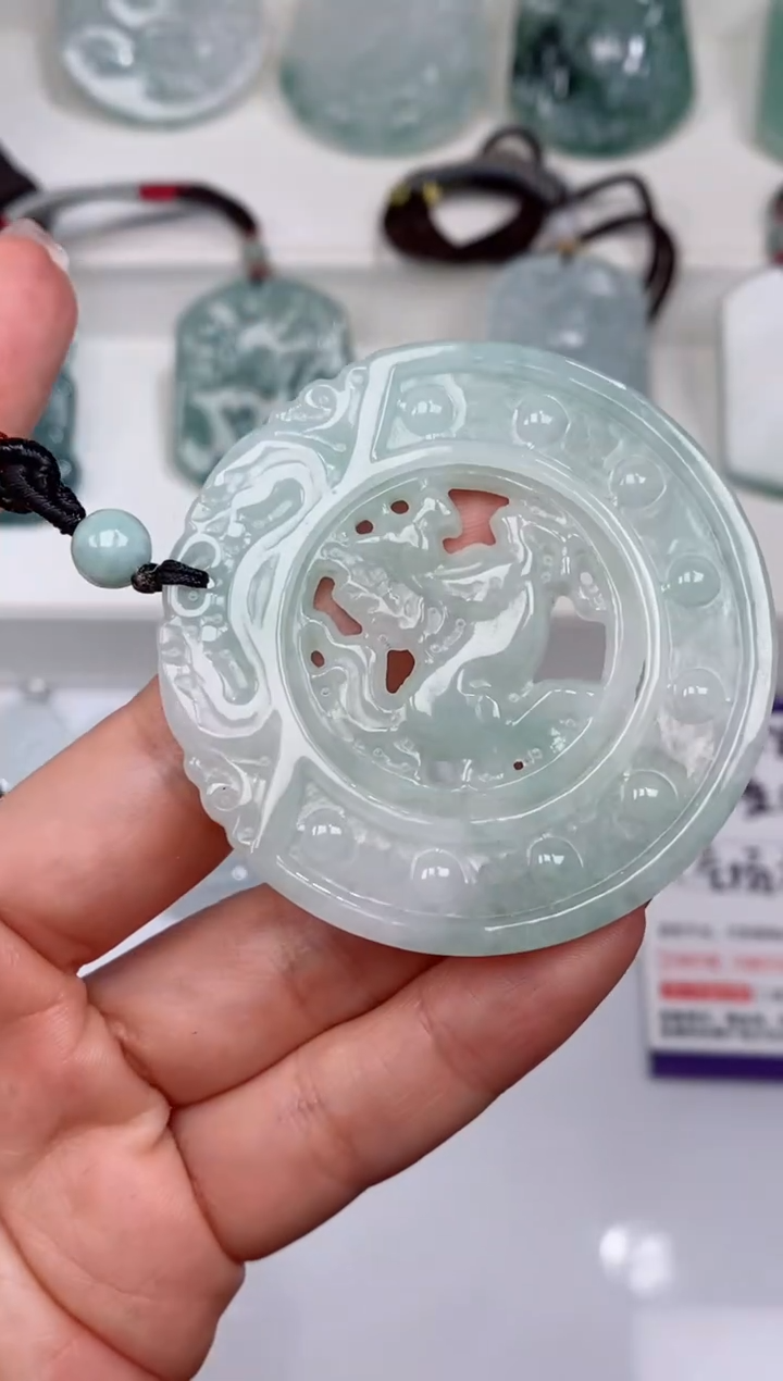 【闪购商品】翡翠颈饰未镶嵌吊坠