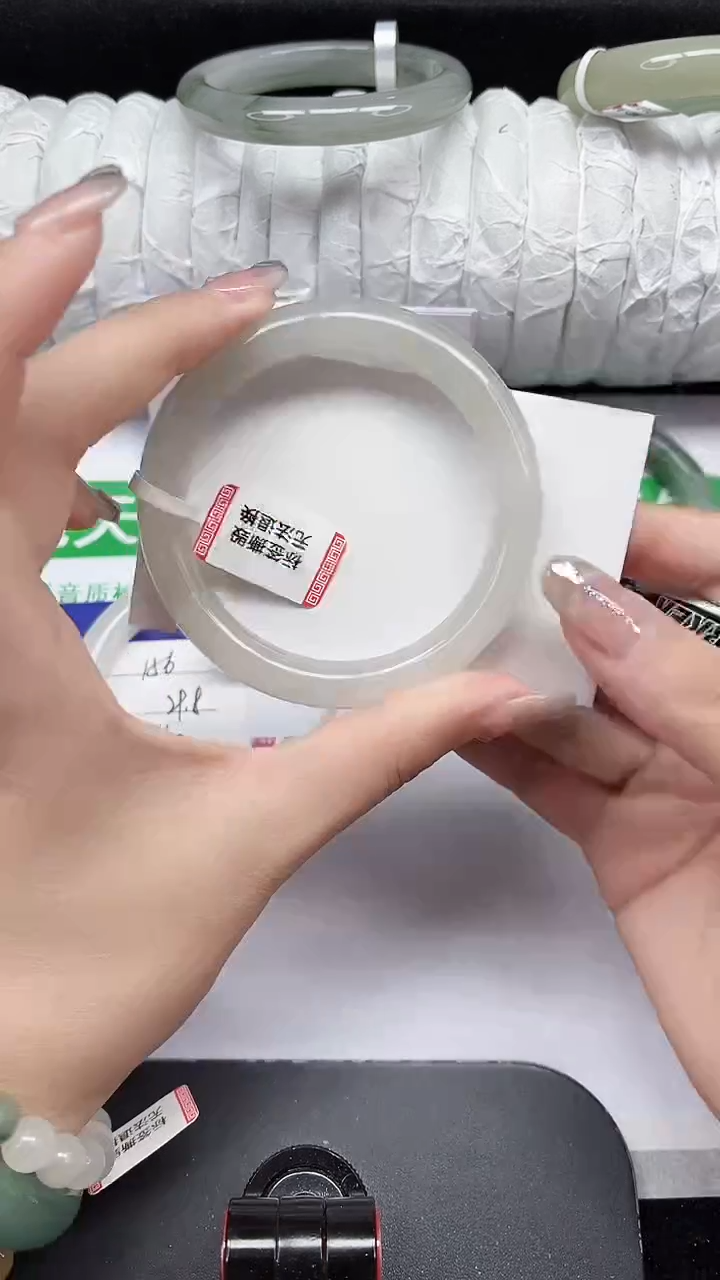 未镶嵌手镯石英质玉157-55/56