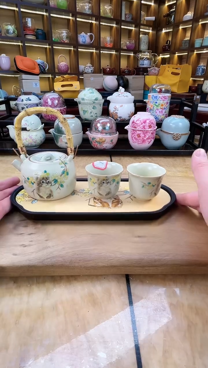 【闪购商品】黄汝猫咪1提壶2花口杯加猫咪盘