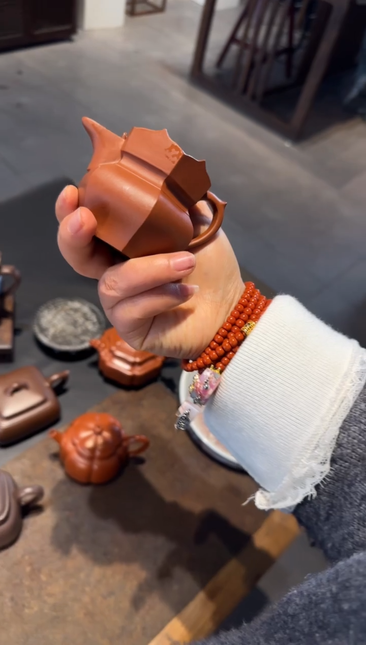 【闪购商品】紫砂茶壶朱泥小僧帽 135cc