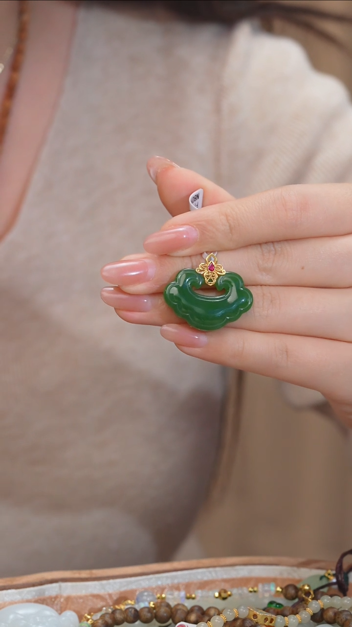 【闪购商品】和田玉吊坠不含链18K金镶嵌多样性发 @@N8093