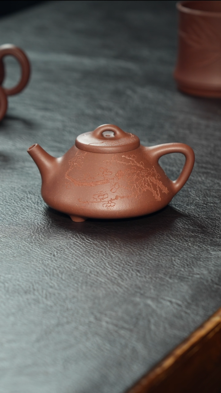茶壶紫砂半手紫泥子冶带梅花刻绘