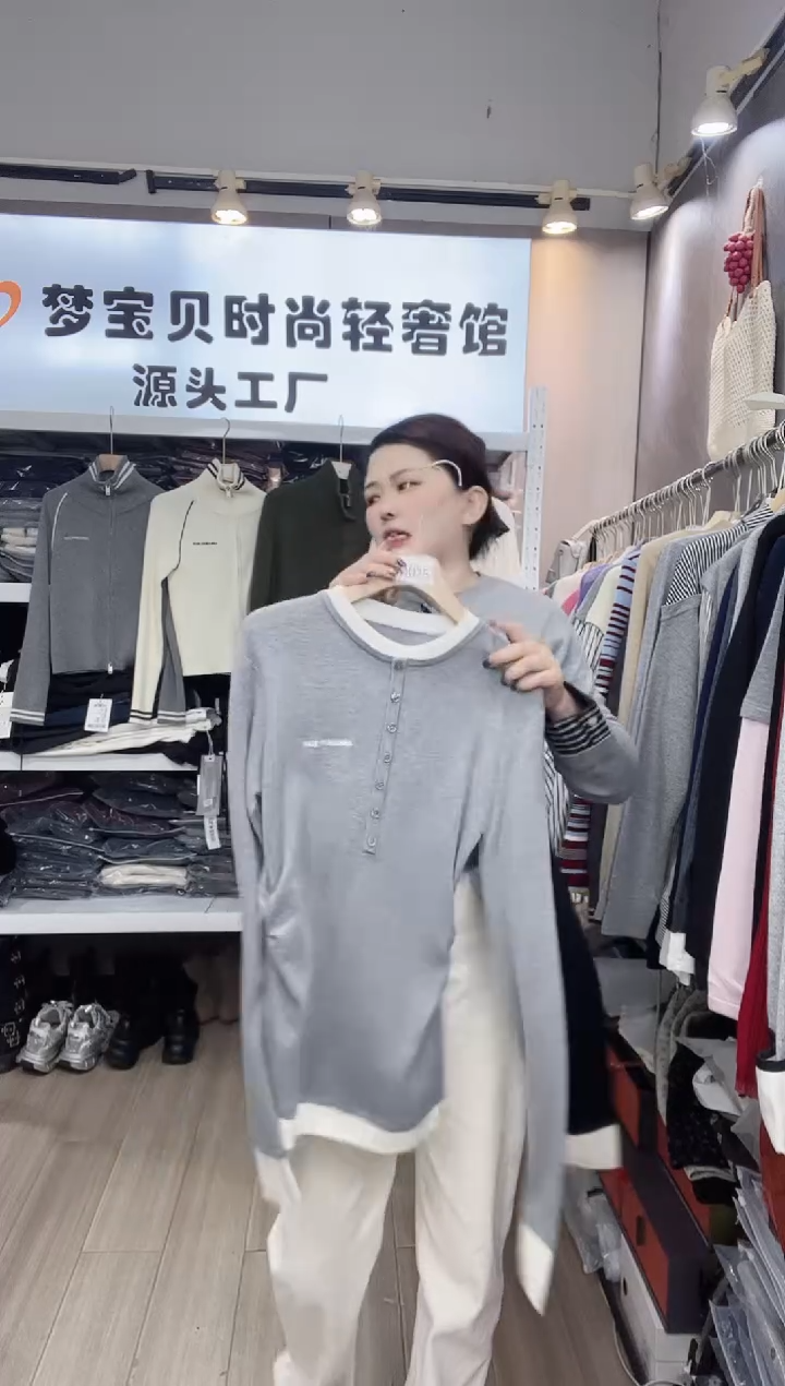 A***~灰色白边9999999999999999