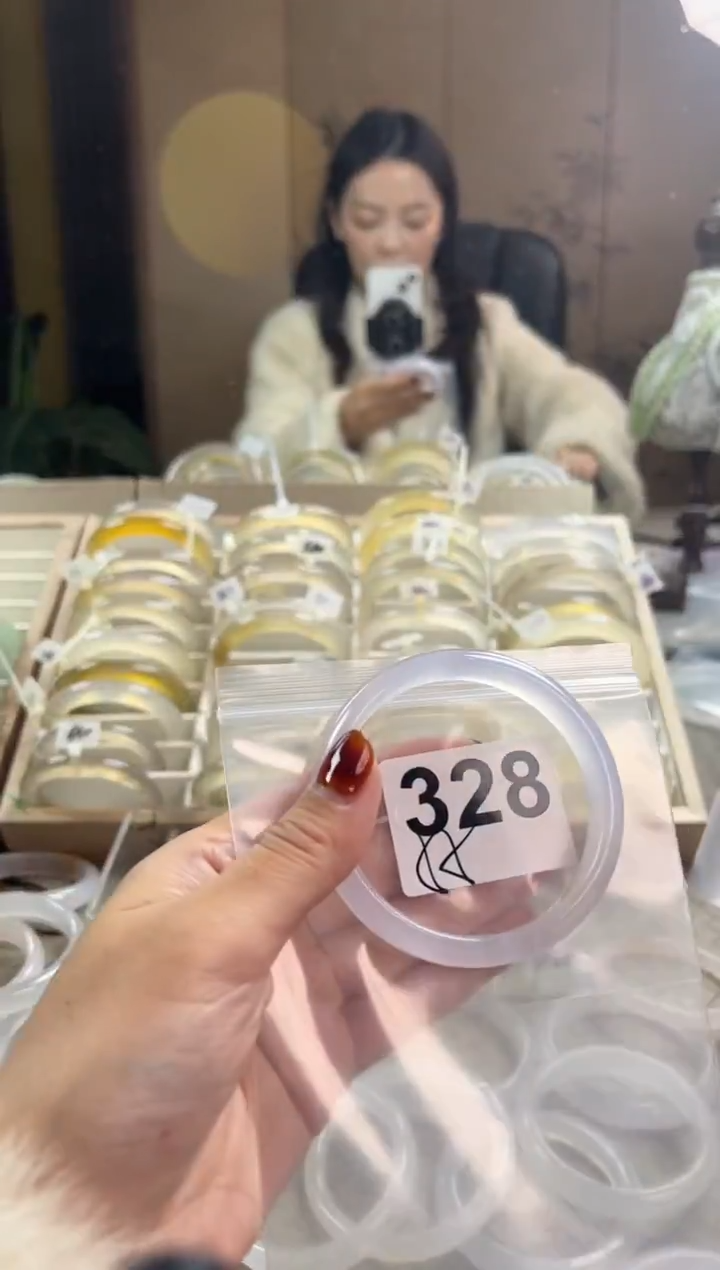 手镯玛瑙/玉髓未镶嵌328